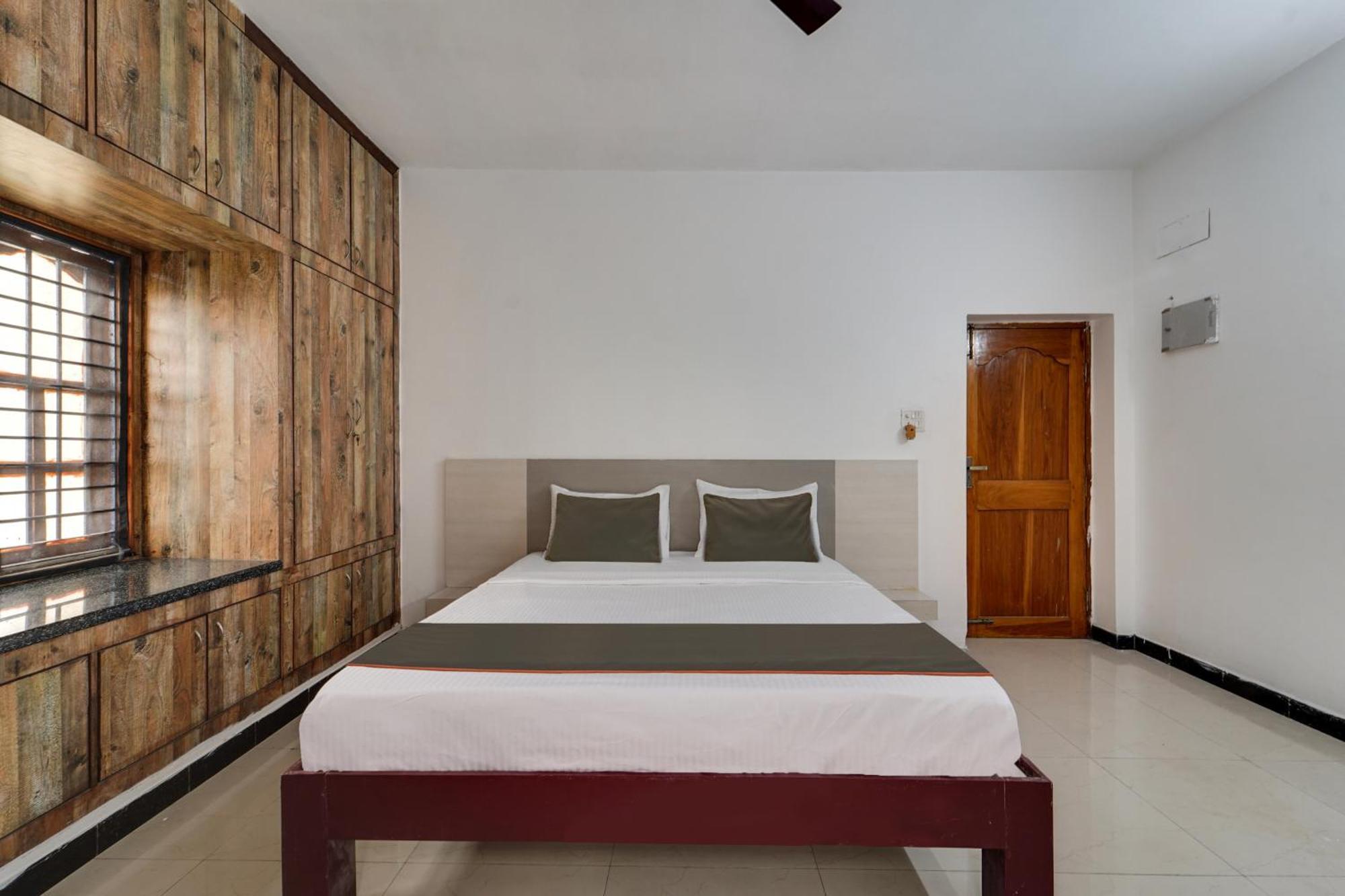 Collection O Mahika Homestay Tirupati Bagian luar foto