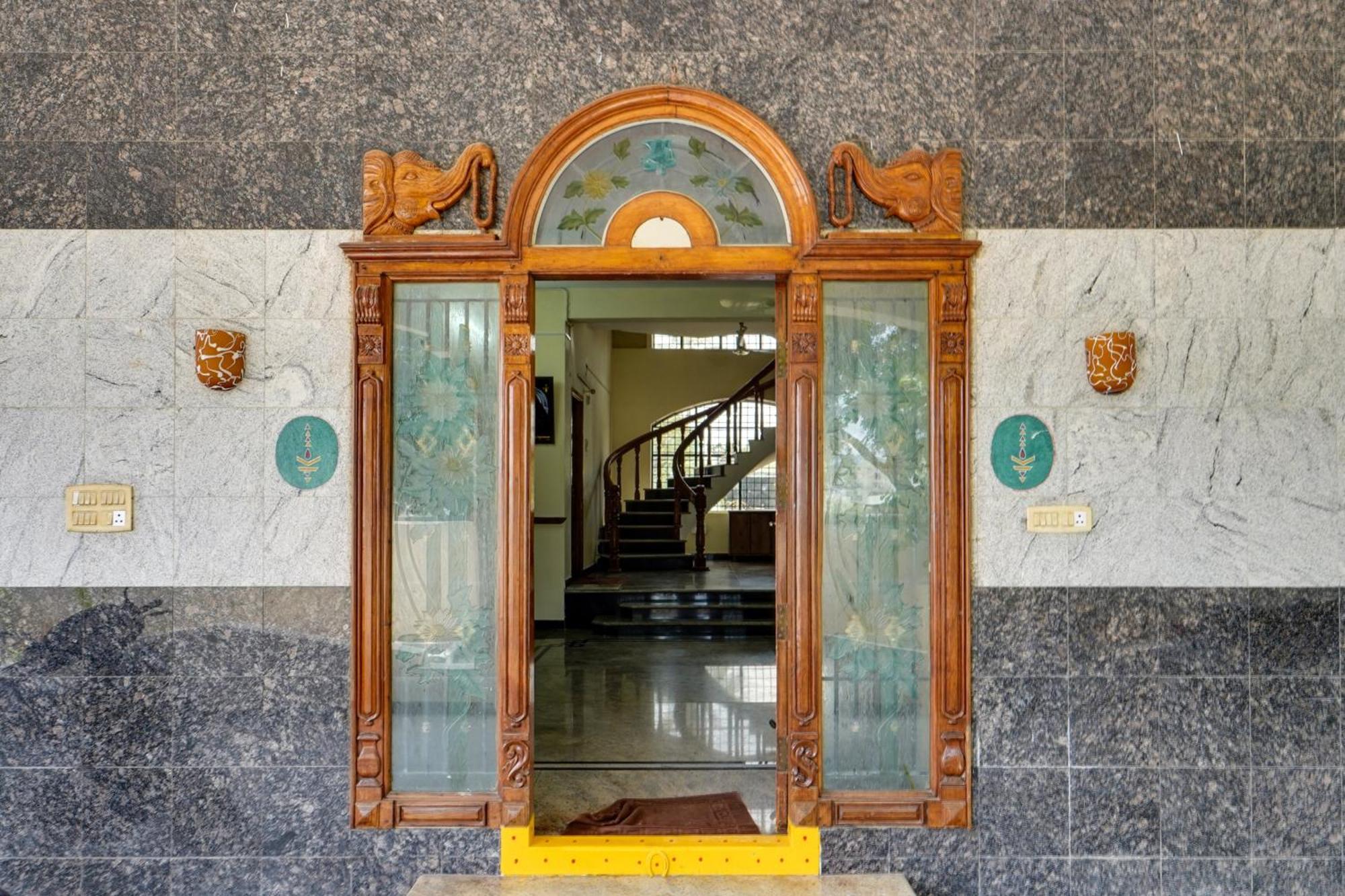 Collection O Mahika Homestay Tirupati Bagian luar foto